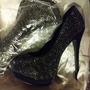 Ladies shoes